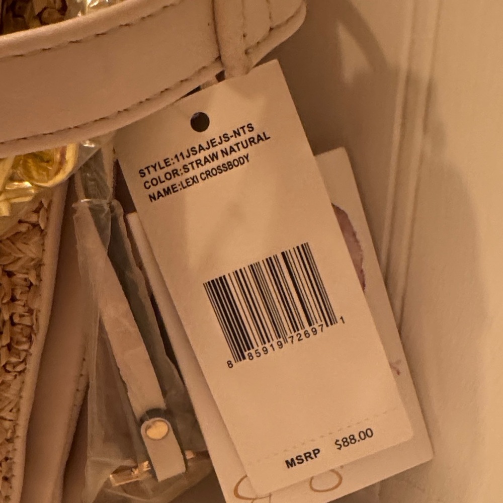 NWT Jessica Simpson Stylish Tan Woven Handbag with Gold Accents - Picture 4 of 8